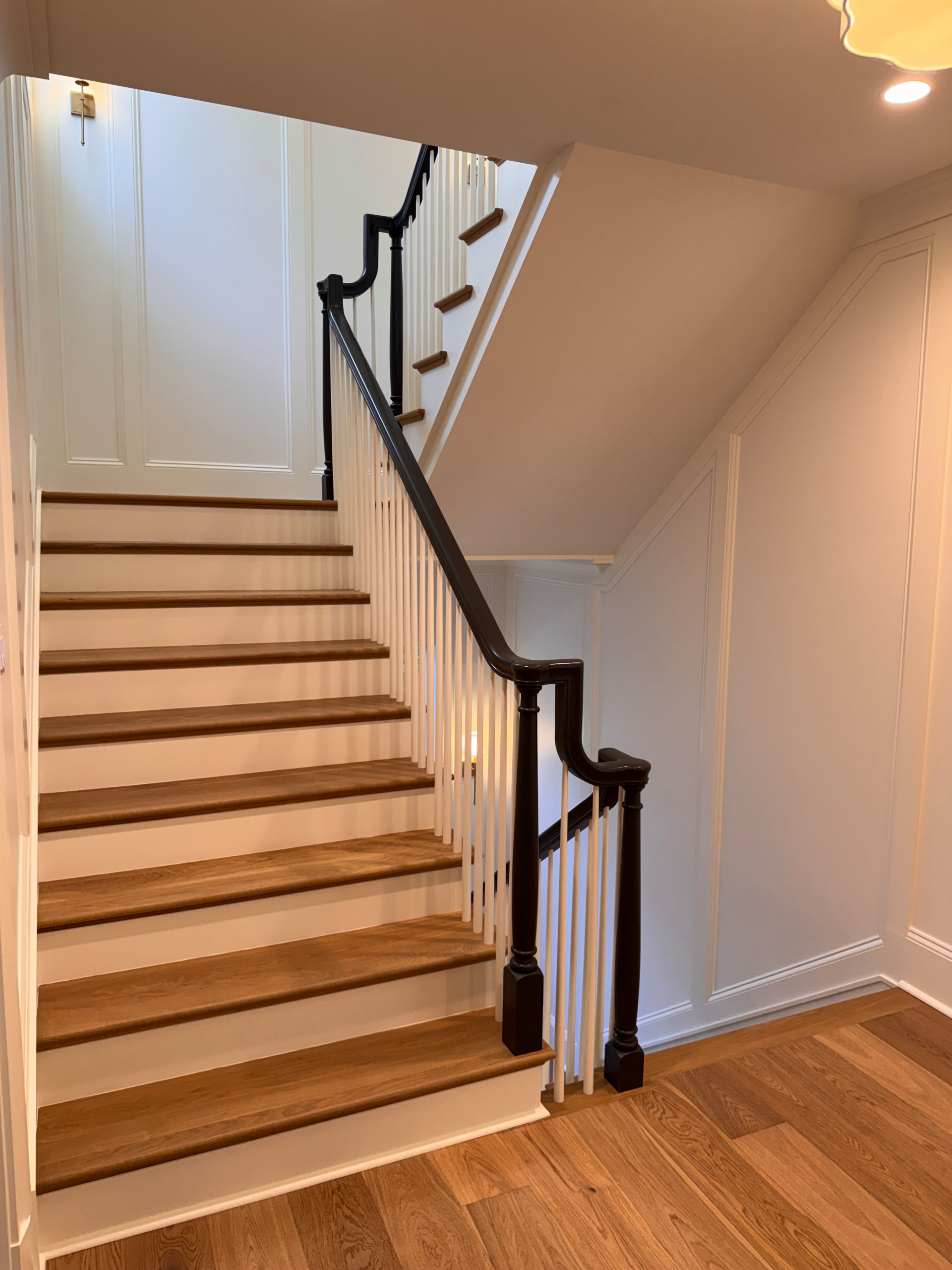 Project #160 | Traditional Box Stair with Gooseneck Handrail