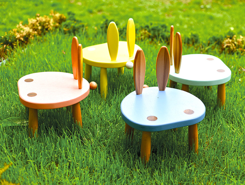 Столы и стулья