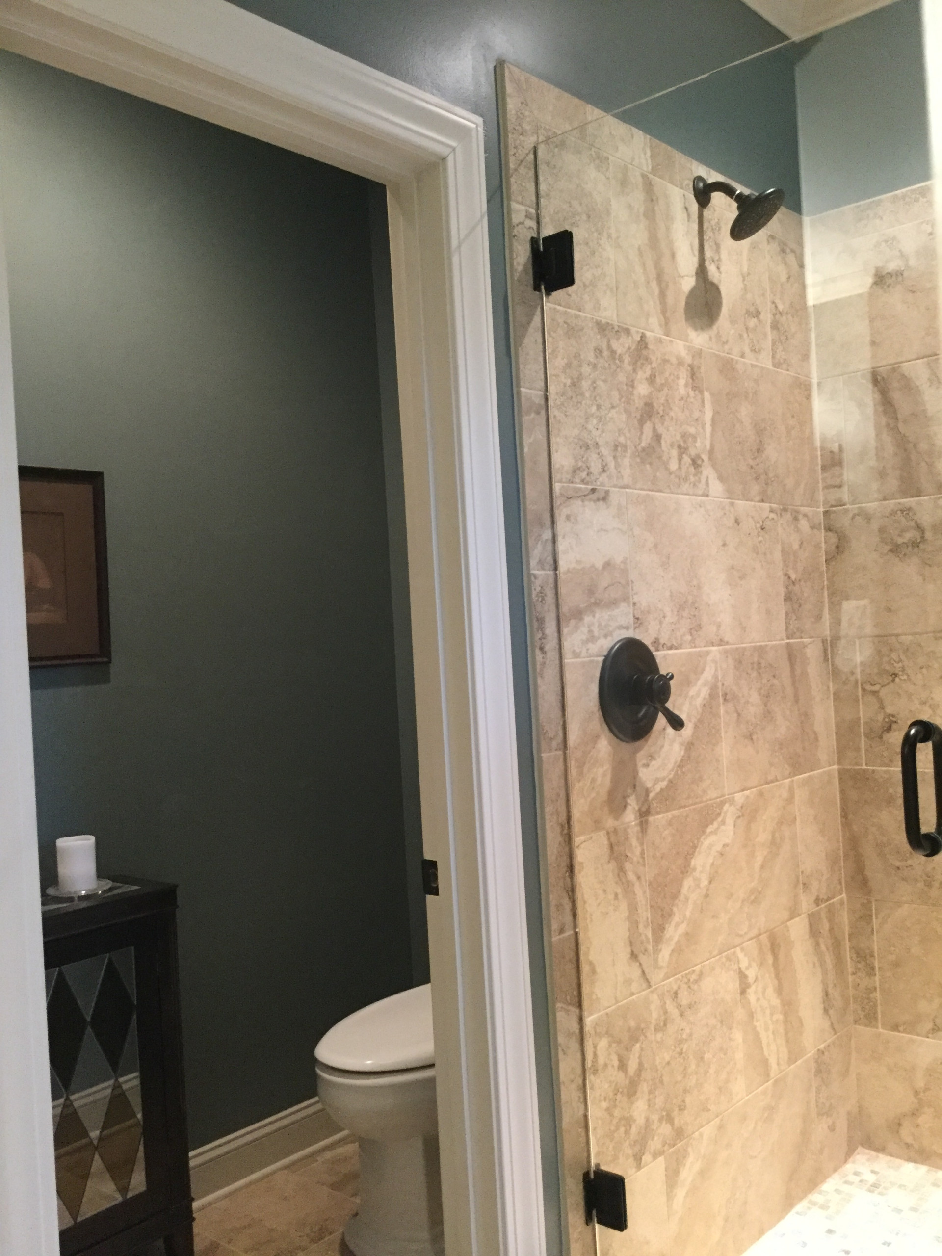 Ennice Bathroom