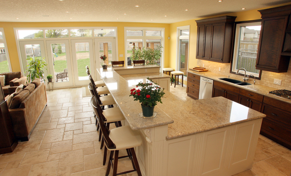 Inspiration for a traditional kitchen in Toronto with granite benchtops.