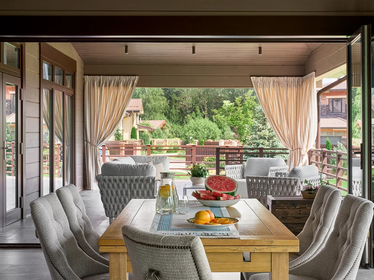 Дом из клееного бруса в стиле шале