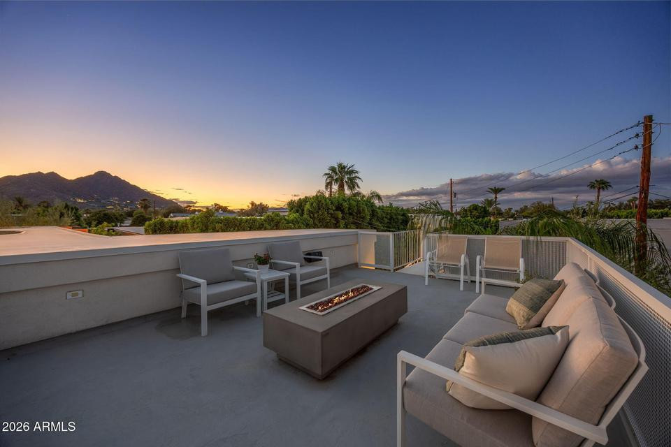 Paradise Valley, AZ 4 Bedroom, 3.5 Bath