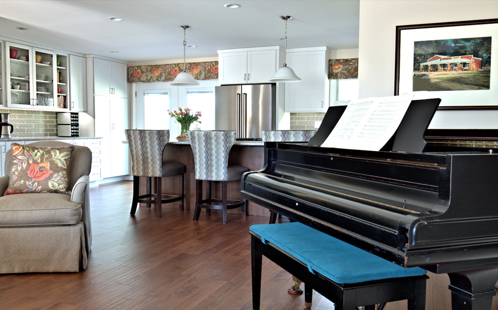 Inspiration for a transitional kitchen remodel in Chicago