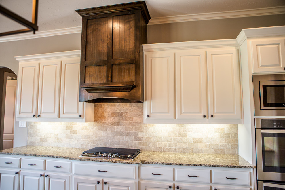 Inspiration for a rustic kitchen remodel in Houston