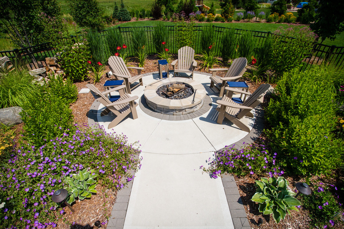 Traditional Fire Pit - Cedarburg