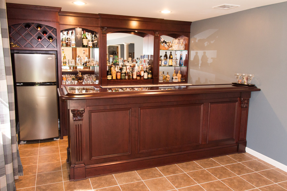 Traditional home bar in New York.