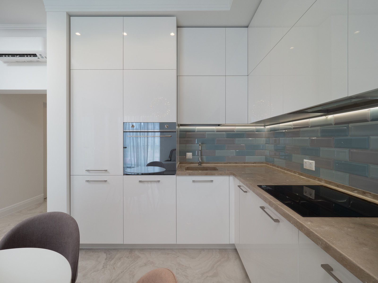 Современная студия в центре Сочи на Парковой 5