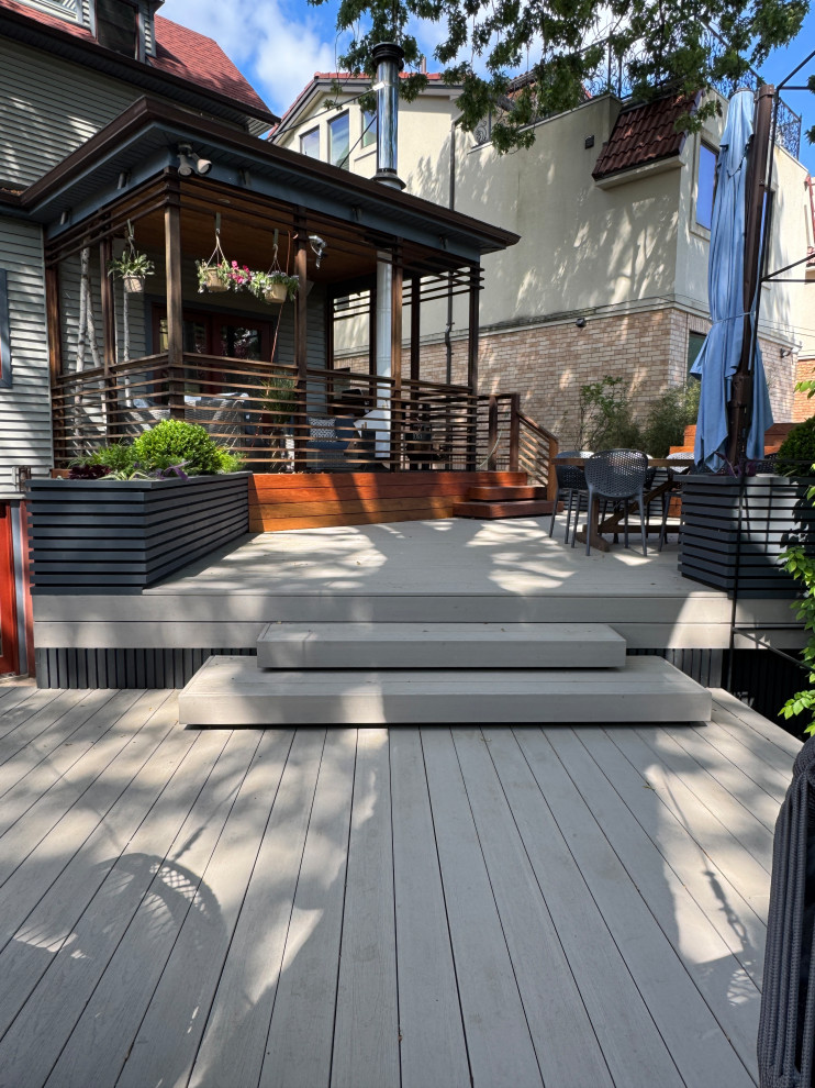 Brooklyn Bayridge with putting green