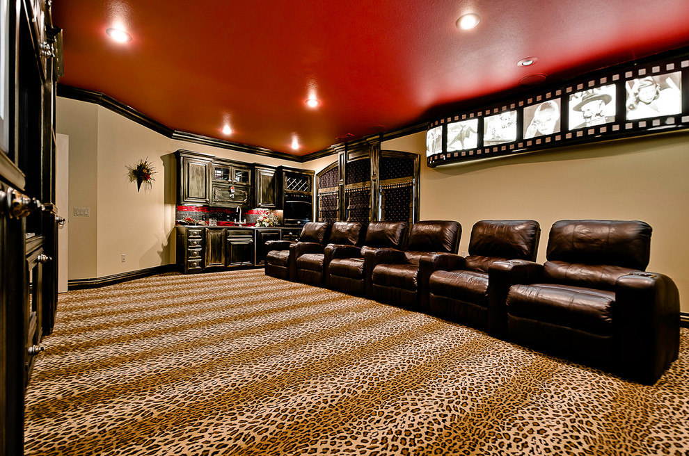 Design ideas for a traditional home theatre in Little Rock.