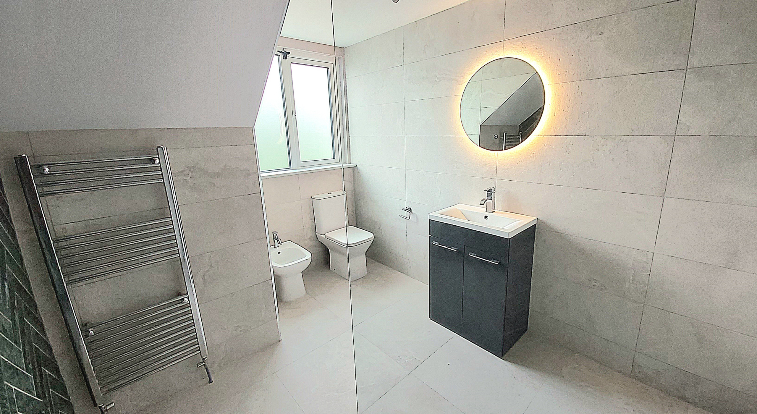 Barndarrig - Master Bedroom, En-Suite & Walk in Wardrobe