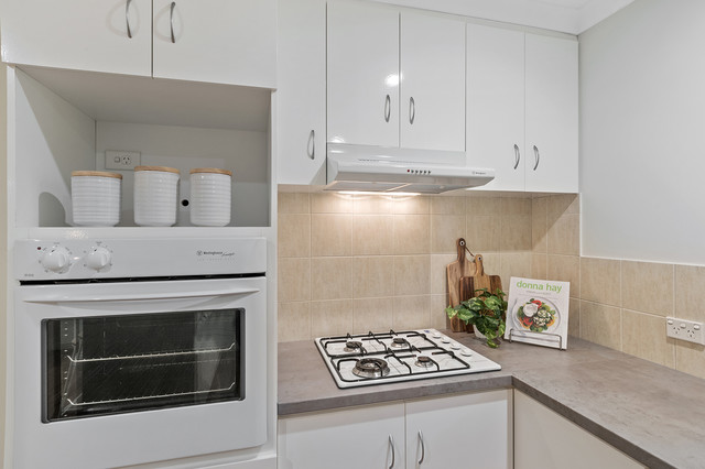 Kitchen transitional-kitchen