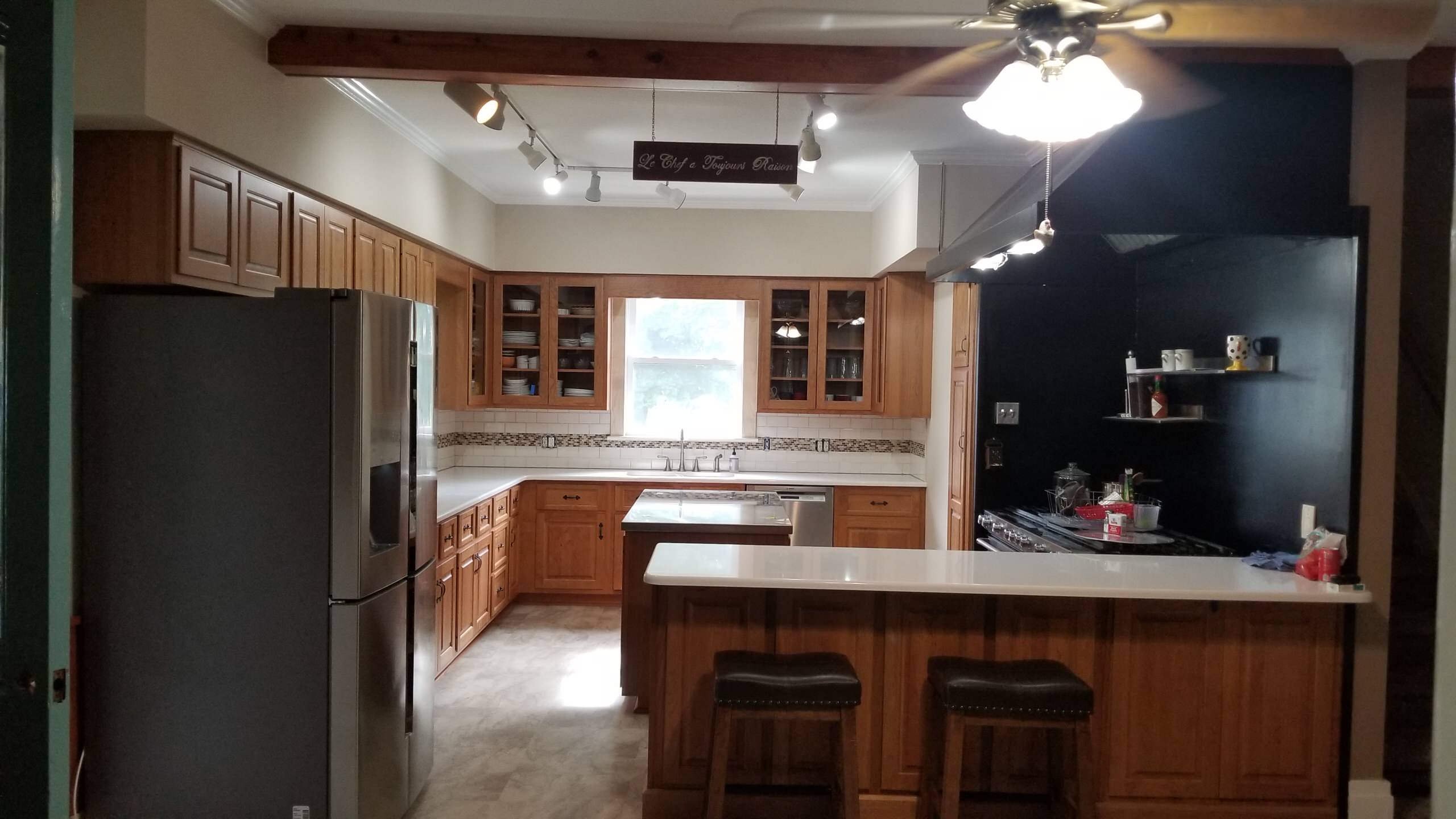 Large Gourmet Country Kitchen