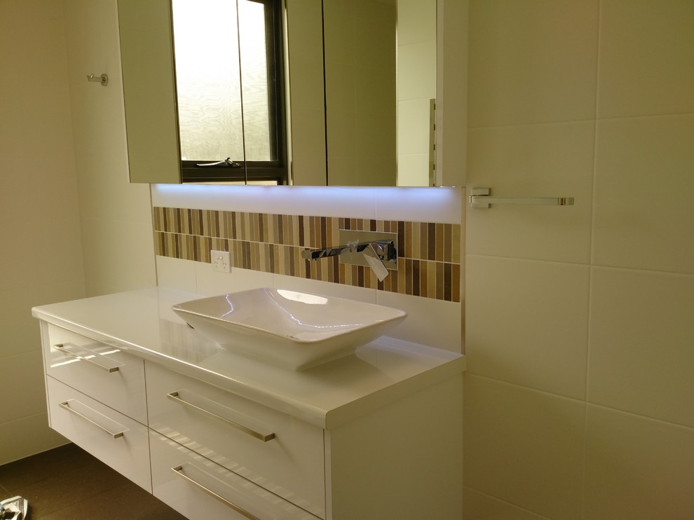 Inspiration for a contemporary bathroom in Other.