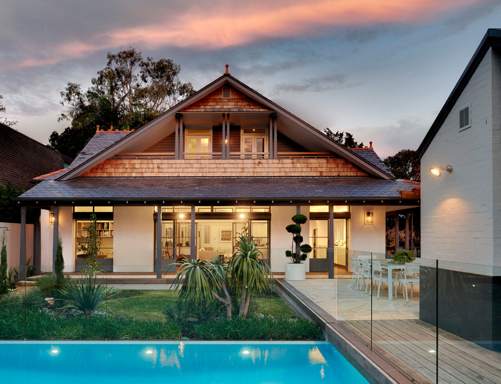 Design ideas for a traditional exterior in Sydney.