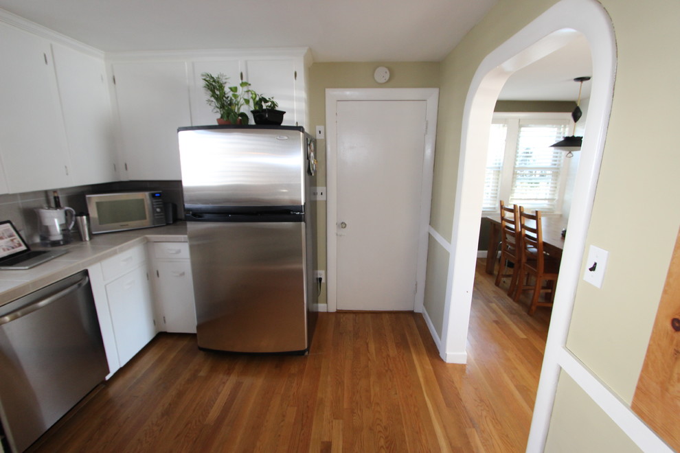 Uncomplicated Kitchen Design- Project 4031