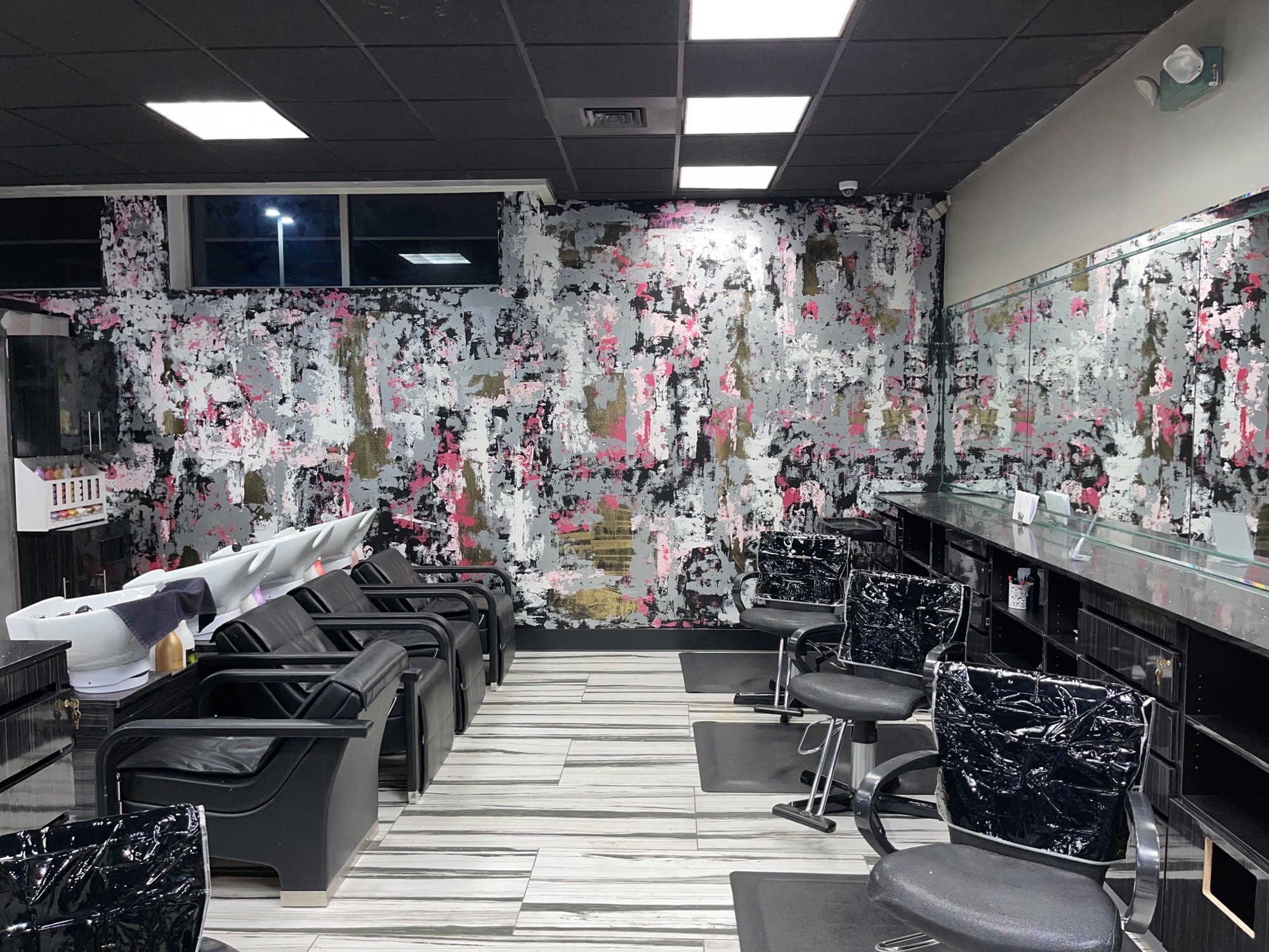 INTERIOR COMMERCIAL