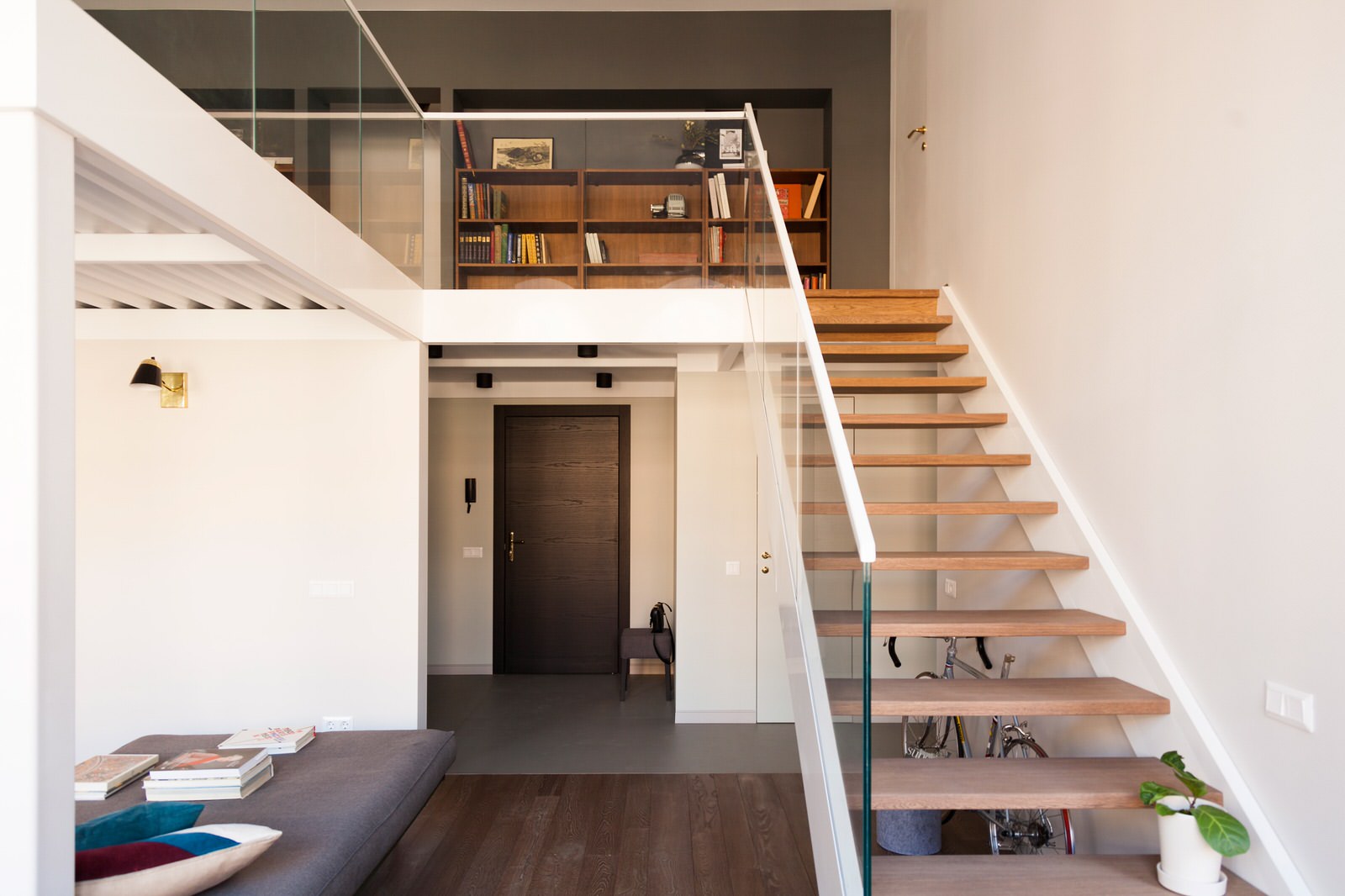 Лестница на второй уровень