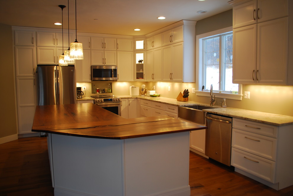 Home design - transitional home design idea
