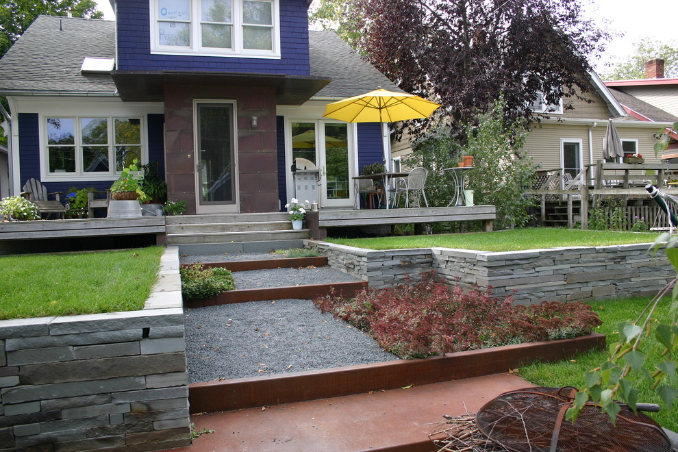 This is an example of a contemporary garden in Minneapolis.
