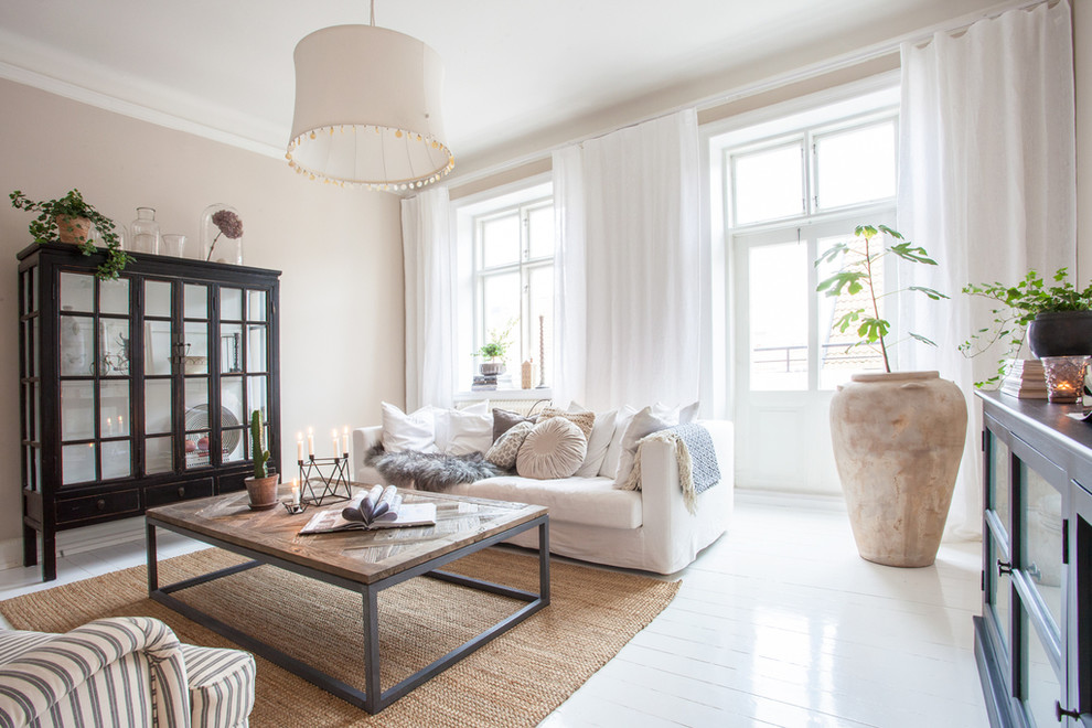 Design ideas for a traditional living room in Malmo.