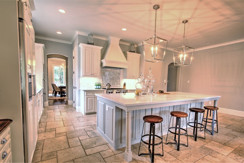 Home design - transitional home design idea