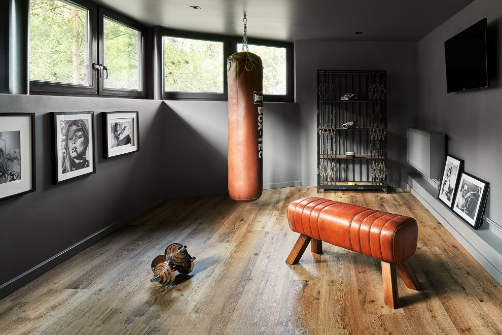 Uriger Fitnessraum in Sonstige