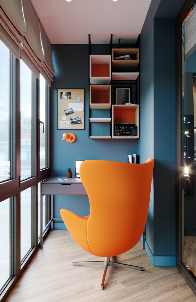 Однокомнатная квартира для холостяка. Рабочее место на балконе