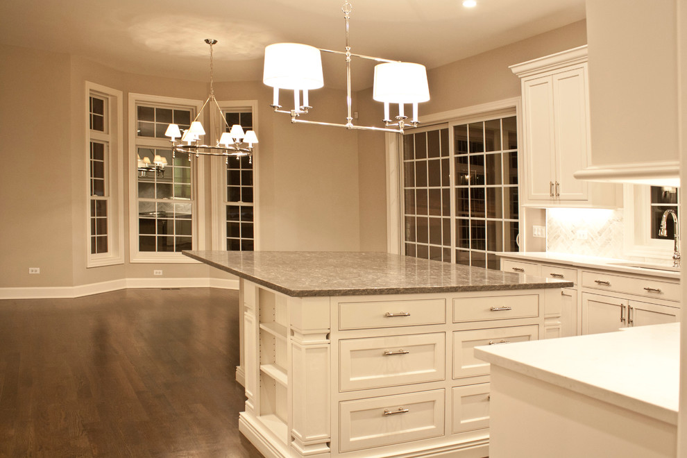 Inspiration for a transitional kitchen remodel in Chicago