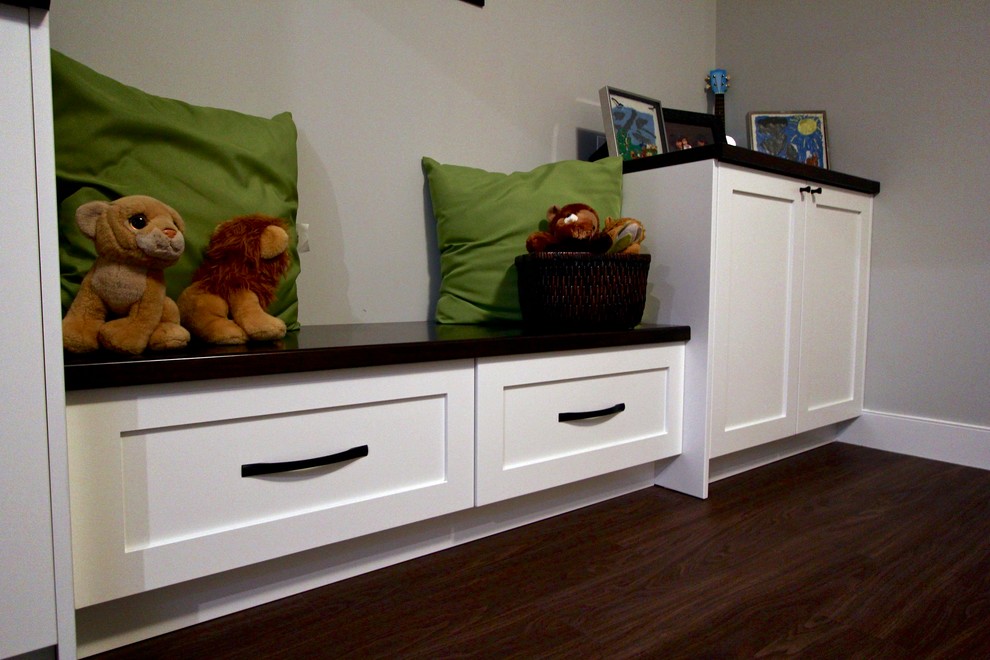 Home design - transitional home design idea