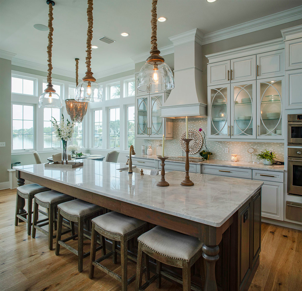 Inspiration for a beach style kitchen in Tampa.