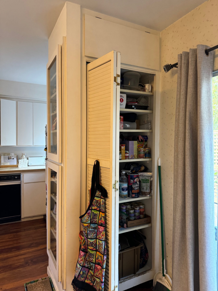 Wonderful Warm Updated Family Kitchen