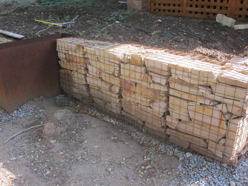 Hull Residence Walls and Fence