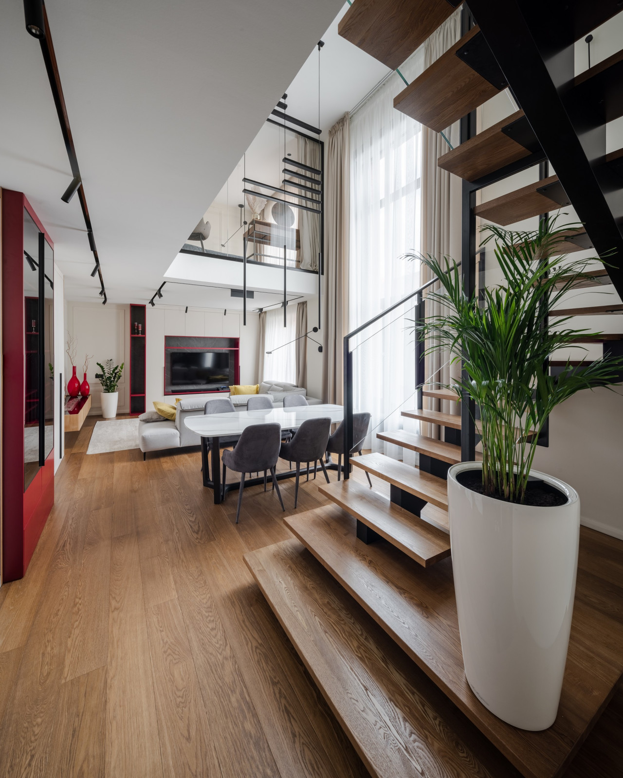 Эксклюзивные столы в итальянском стиле для загородного дома