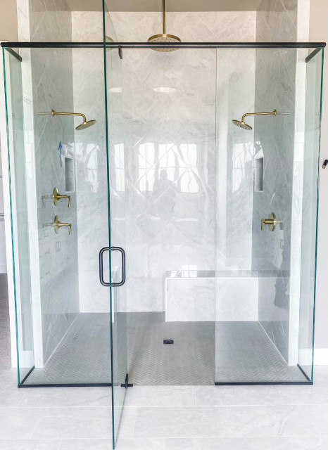 Master Shower modern-badezimmer