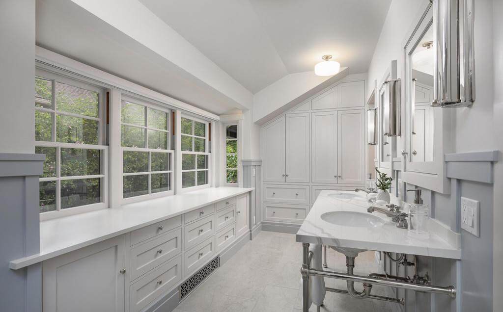 En suite Farmhouse Bathroom and Closet