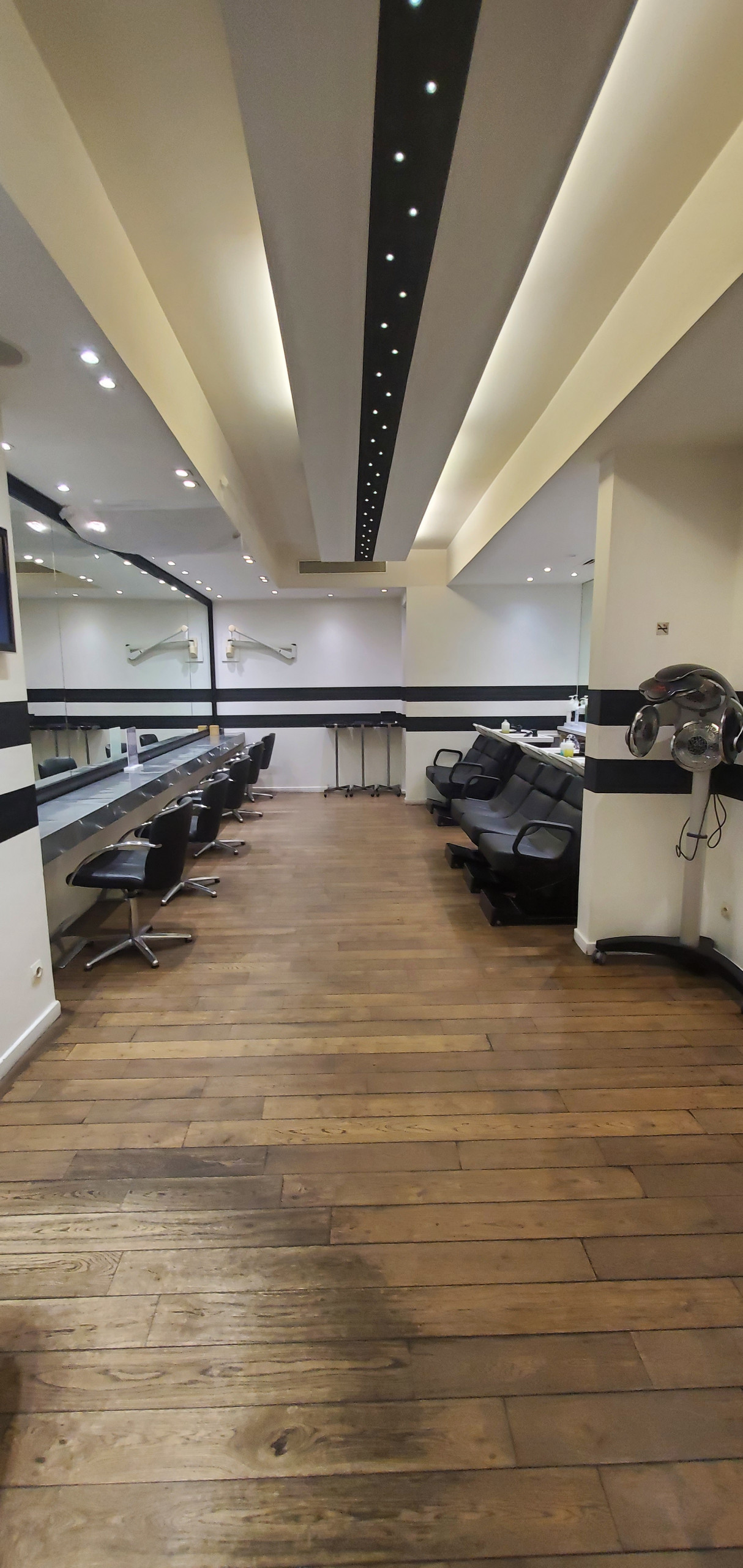 Neuilly-sur-Seine - Rénovation d'un salon de coiffure de 100m²