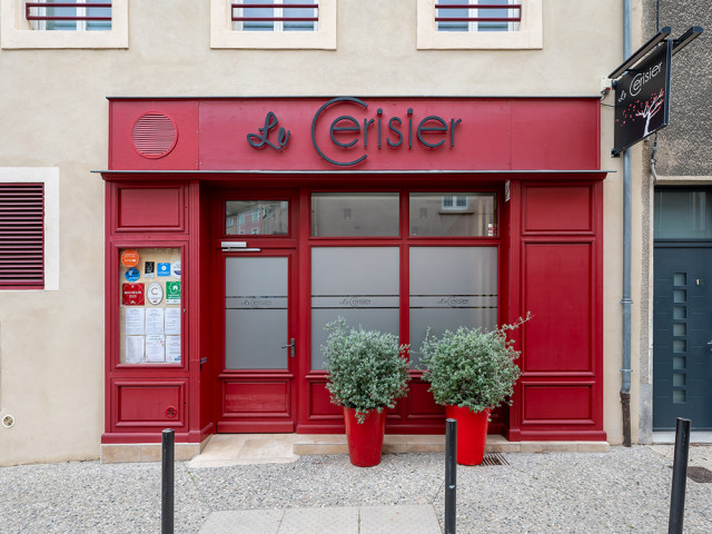 RESTAURANT LE CERISIER contemporaneo-ingresso