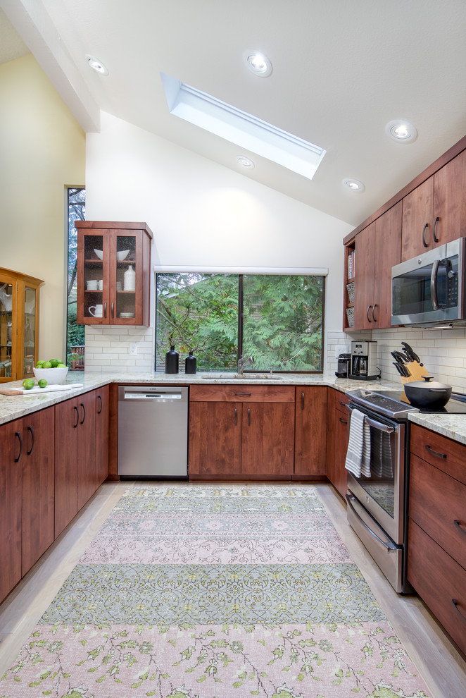 Transitional kitchen photo in Seattle