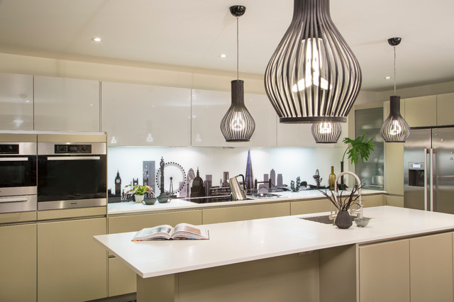 Bespoke London Skyline splashback in Poggenpohl kitchen 1 contemporary-koek