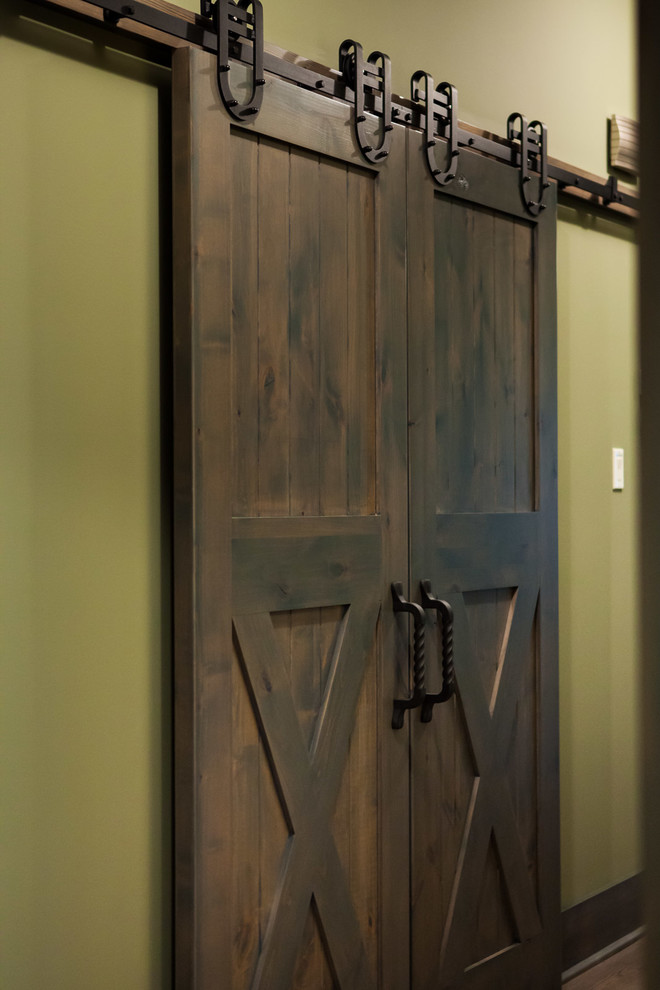 Kitchen - rustic kitchen idea in Edmonton