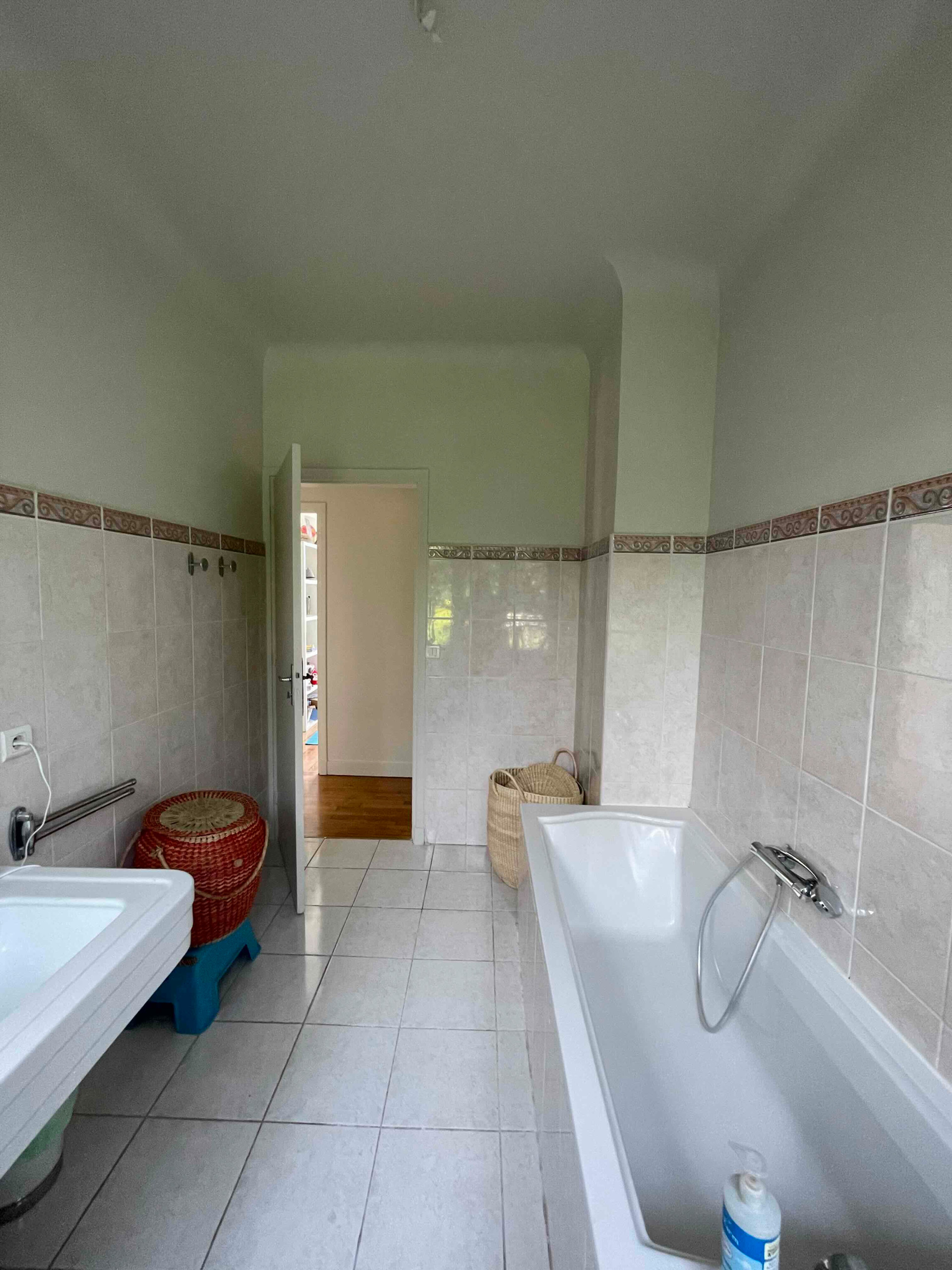SALLE DE BAIN AVANT