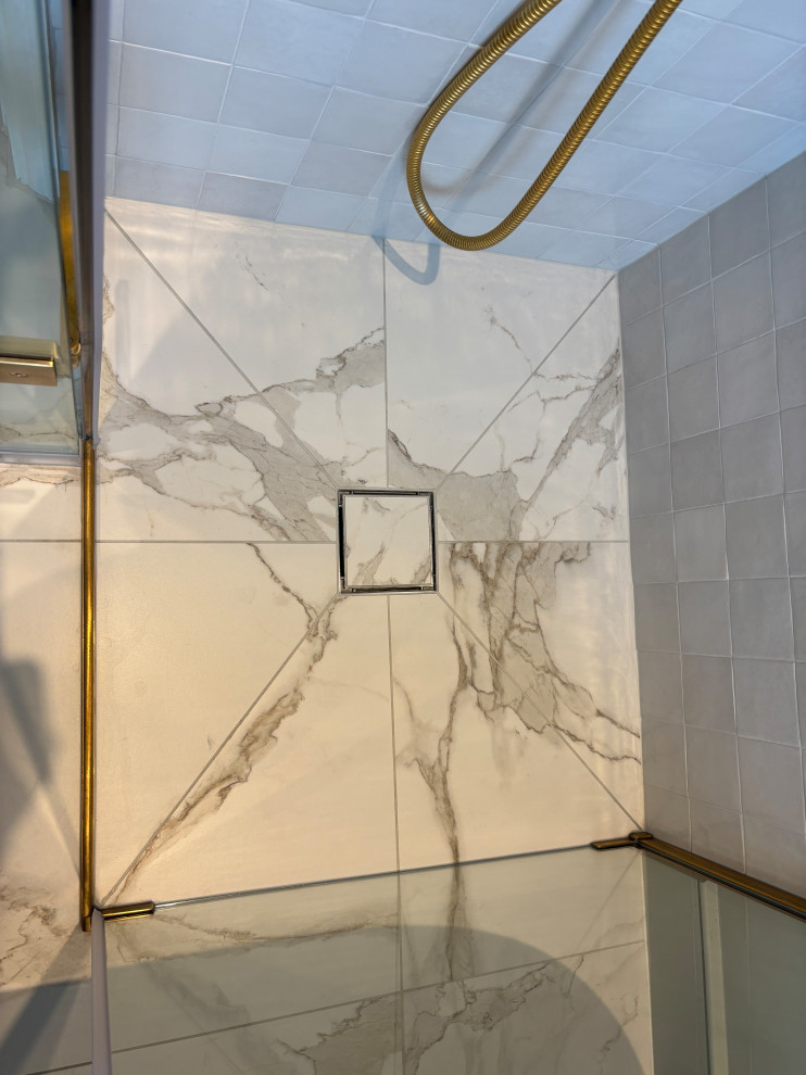N2 Family Bathroom