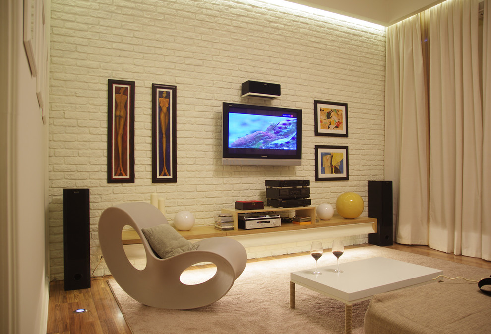 Квартира-студия 40 кв.м. c высоким потолком.