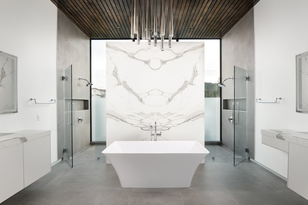 Design ideas for a contemporary bathroom in Phoenix.