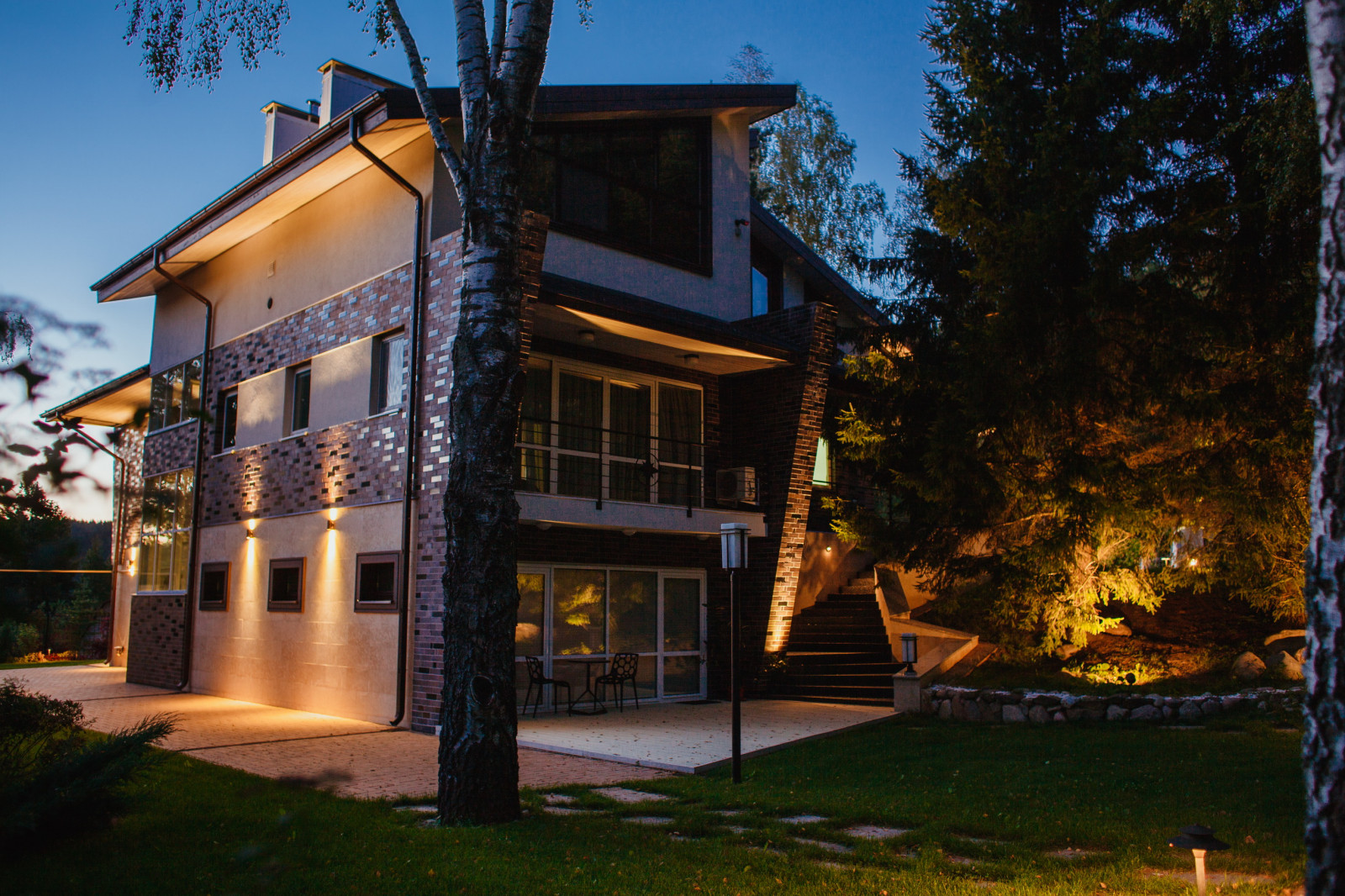 Архитектурное и ландшафтное освещение