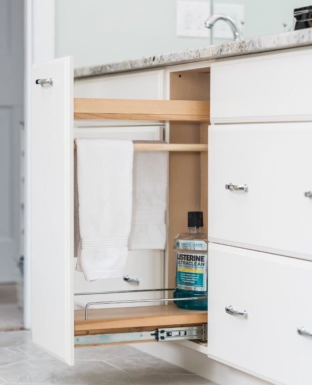 Example of a transitional bathroom design in Boston
