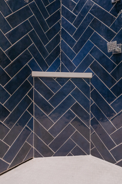 Lake Oswego Custom Tile Shower moderne-badevaerelse