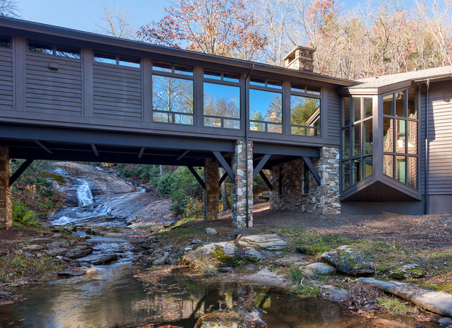Bridge House rustico-fachada