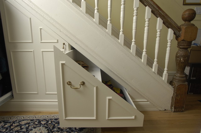 Under-stair storage - Traditional - Closet - Toronto - by Lipa Woodwork