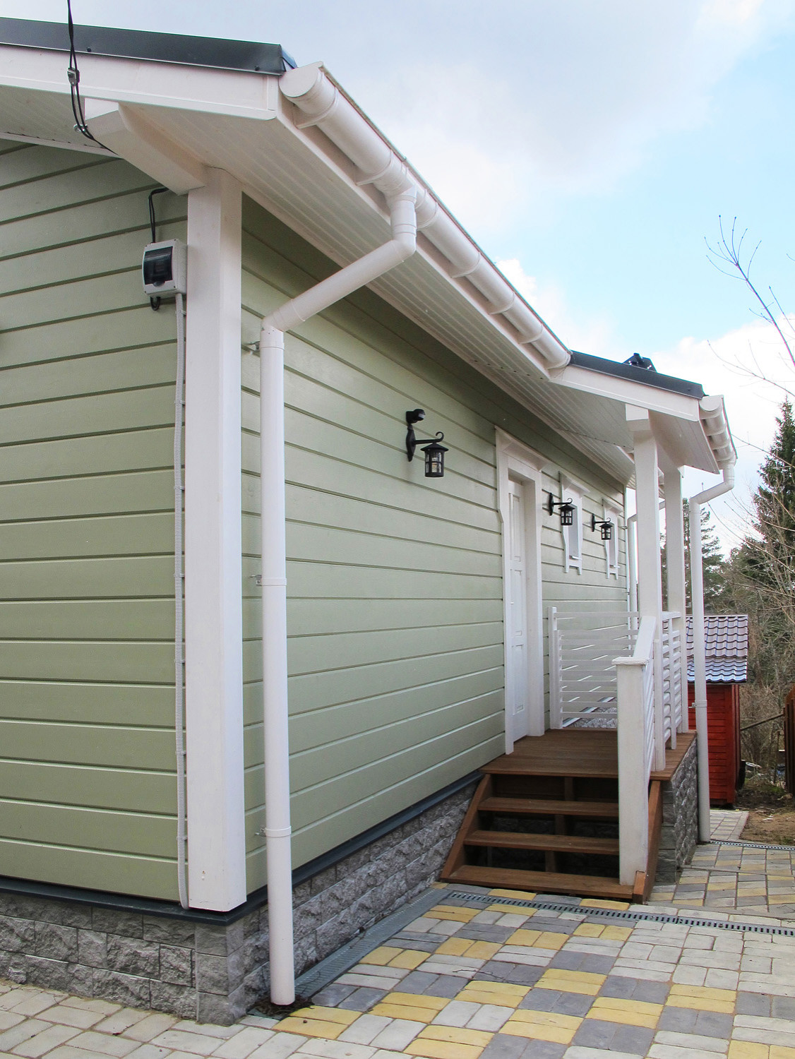 Одноэтажный загородный дом с баней